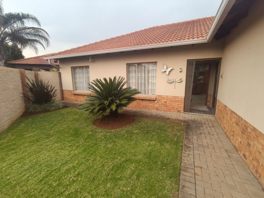 3 Bedroom Property for Sale in Waterkloof North West